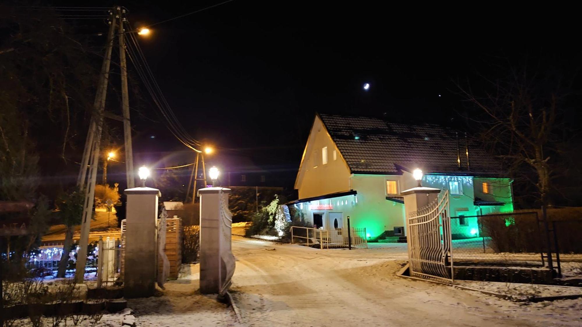 Gosciniec Jas -Sniadania I Obiadokolacje Szwedzki Stol W Cenie Bezplatny Parking شكلارسكا بوريبا المظهر الخارجي الصورة